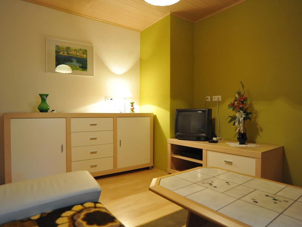 Ferienhaus Nickl Вайсбріах Номер фото