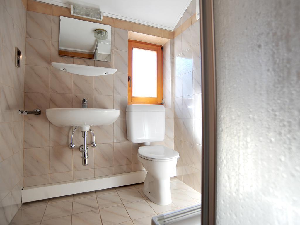 Ferienhaus Nickl Вайсбріах Номер фото