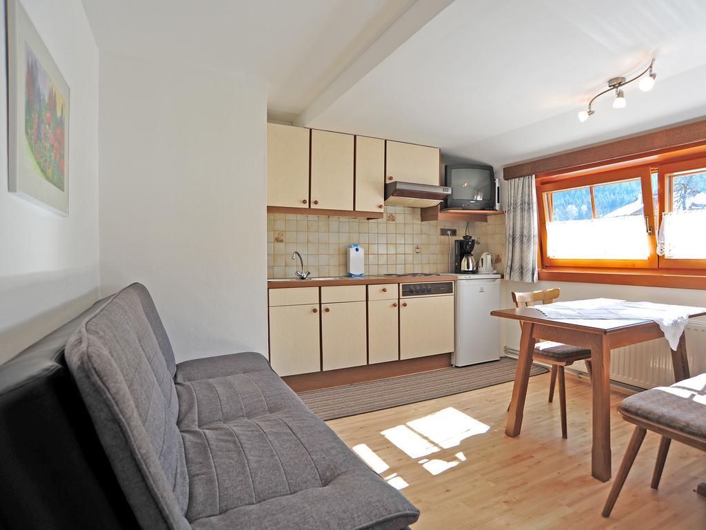 Ferienhaus Nickl Вайсбріах Номер фото